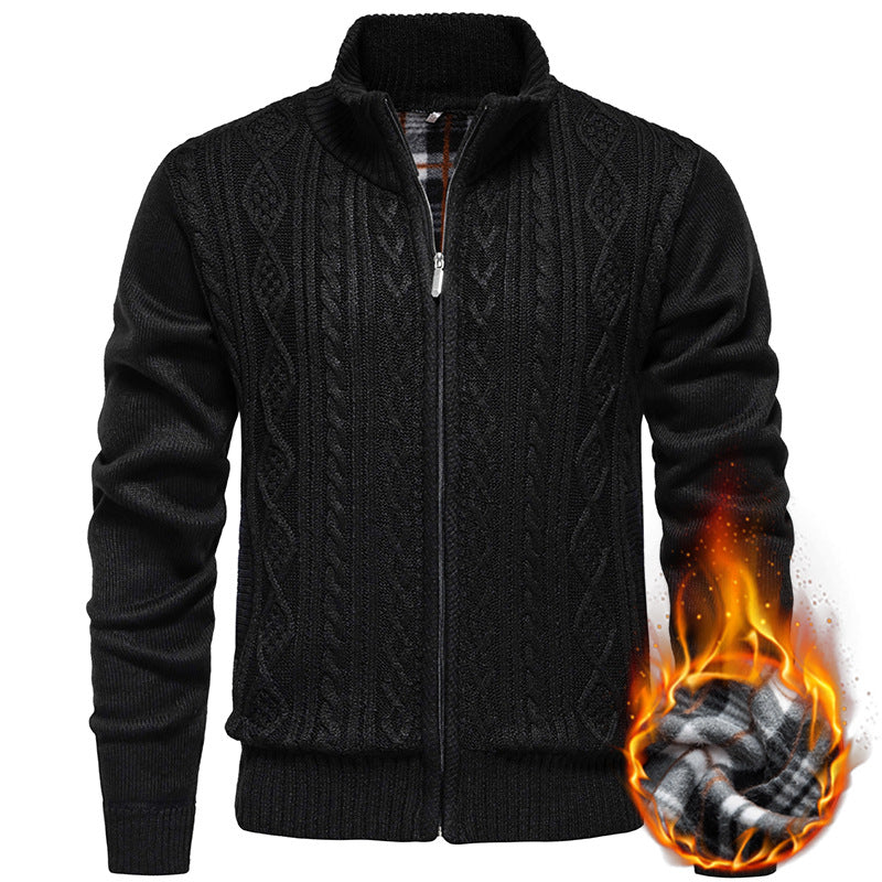 Herren nan grobgestrickter Cardigan mit Zopfmuster, Stehkragen und kariertem Innenfutter EB
