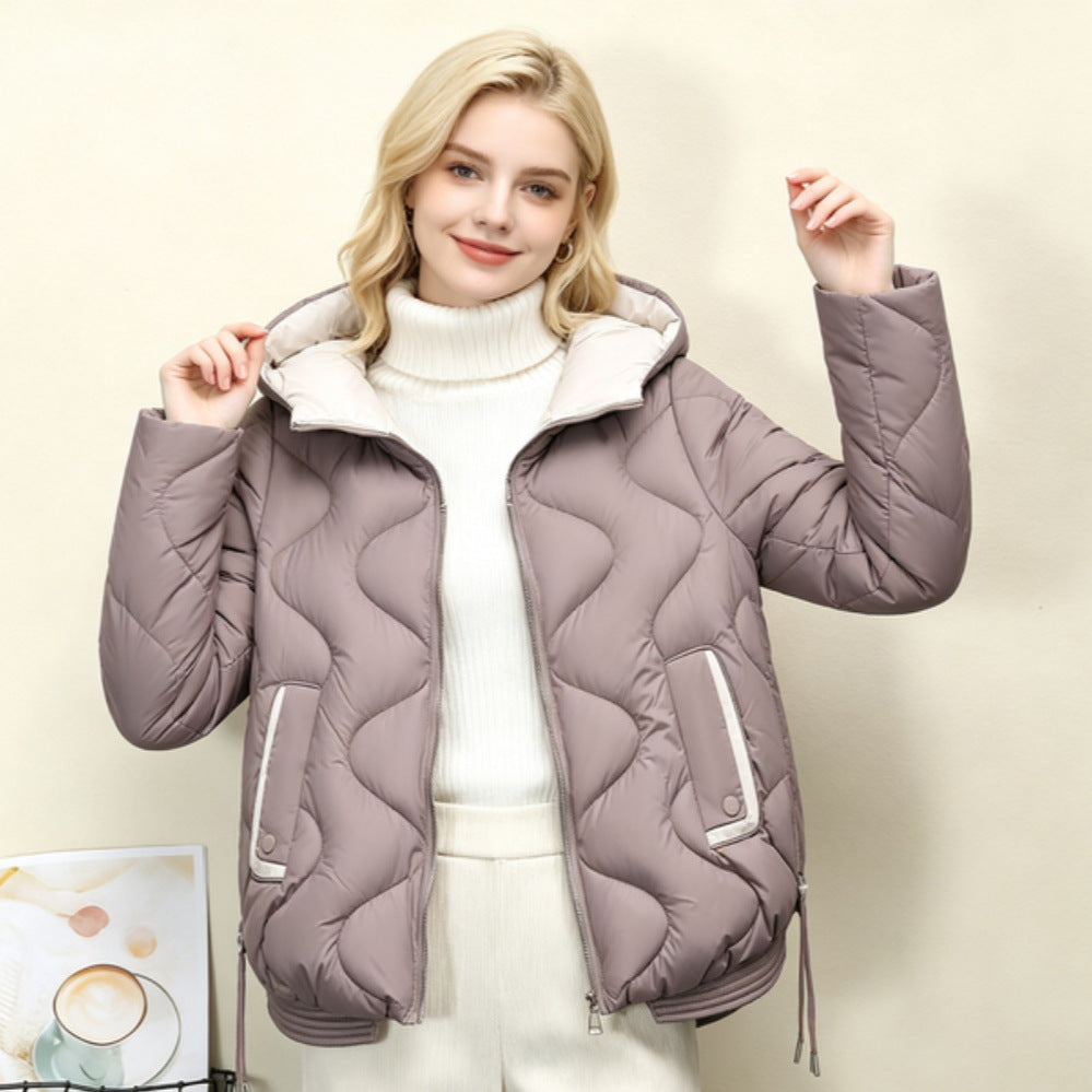 Damen nan wattierte Kurzjacke mit organischer Herzsteppung, abgerundetem Saum und paspelierten Pattentaschen EB
