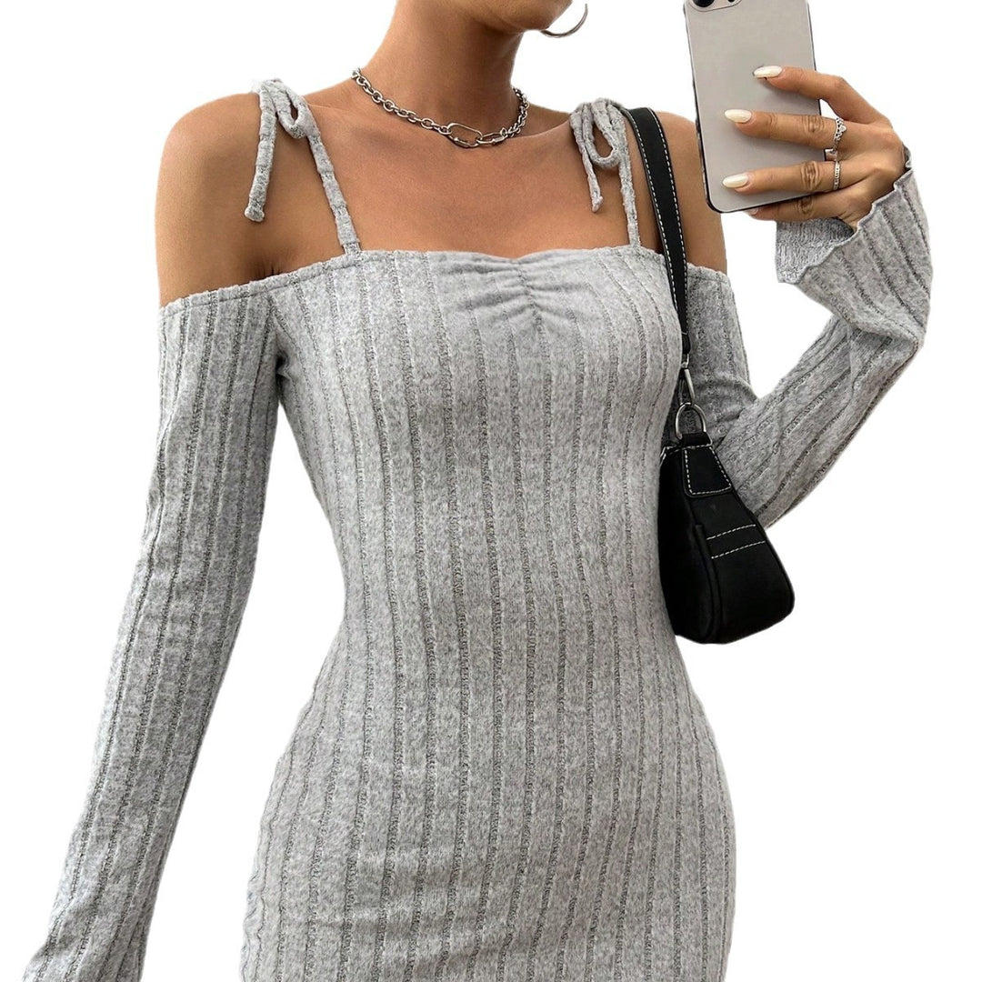 Damen geripptes One-Shoulder-Strickminikleid mit Bindeträgern taillierter Bodycon-Passform Eichborn Berlin
