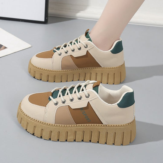 Damen Plateau-Sneaker mit strukturiertem Sohlenprofil und modischem Design EB
