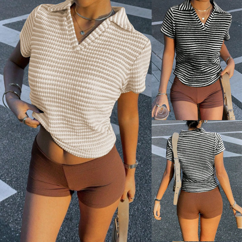 Damen Polo-Shirt im strukturierten Design mit modernem V-Ausschnitt EB