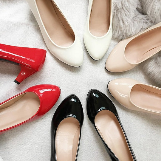Damen elegante Lackleder-Pumps mit komfortablem Blockabsatz EB