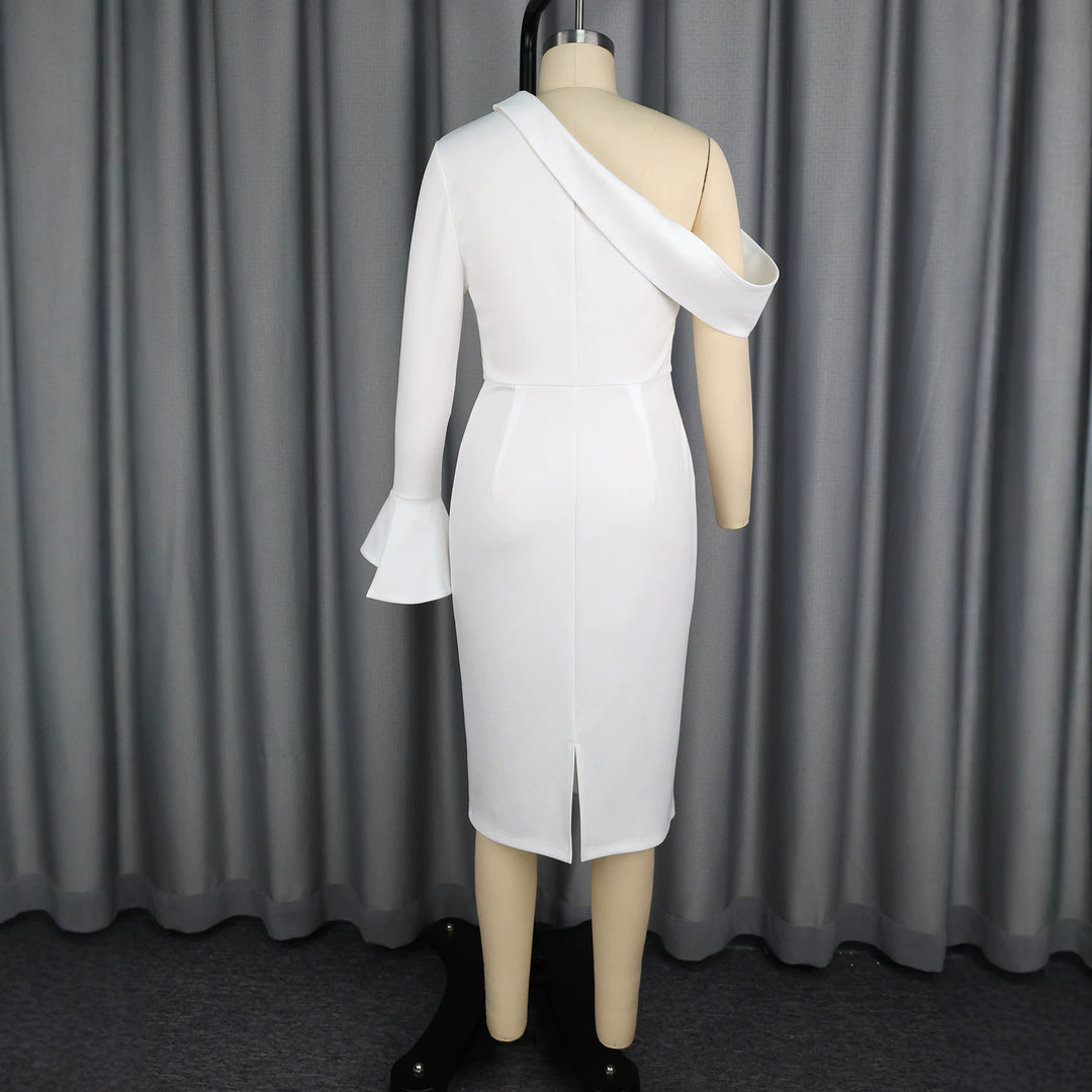 Damen elegantes One-Shoulder Kleid mit dekorativen Knopfdetails EB