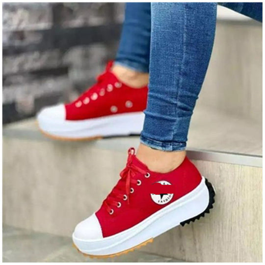 Damen Plateau-Canvas-Sneaker mit profilierter Gummilaufsohle und gepolstertem Komfortfußbett EB