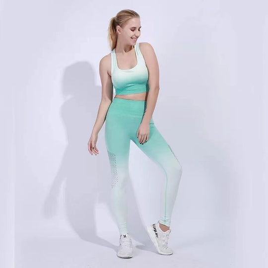 Damen Sportliches Fitness-Set mit atmungsaktivem Material und hoher Flexibilität EB