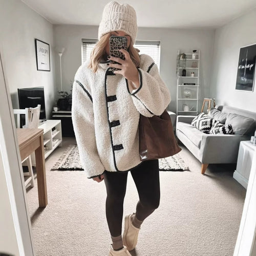 Damen Kuschelige Teddyjacke mit hohem Kragen und praktischen Eingrifftaschen EB