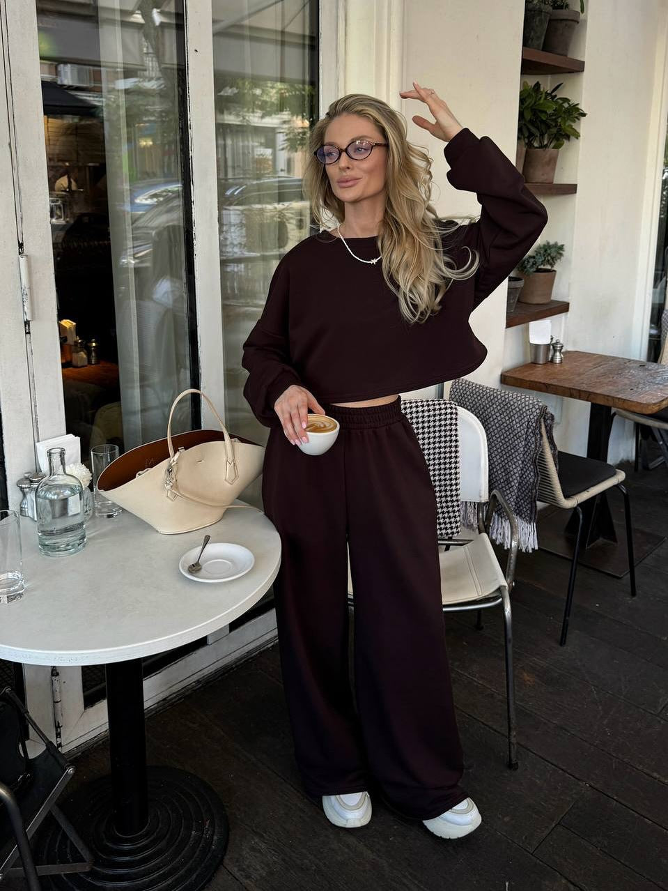 Damen Oversize-Lounge-Set mit kurzem Sweatshirt und weiter Jogginghose EB