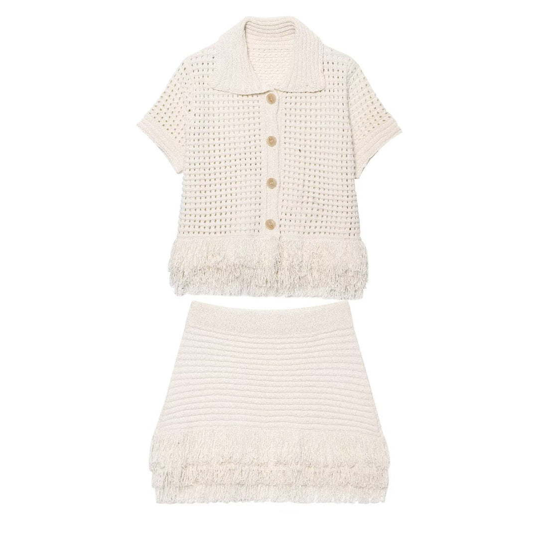 Damen Kurzarm-Strickjacke mit fransigem Saum und dekorativen Knöpfen EB