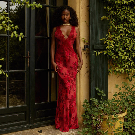 Damen nan figurbetontes Maxikleid im Meerjungfrauen-Schnitt mit tiefem V-Ausschnitt und floraler Spitzenapplikation EB