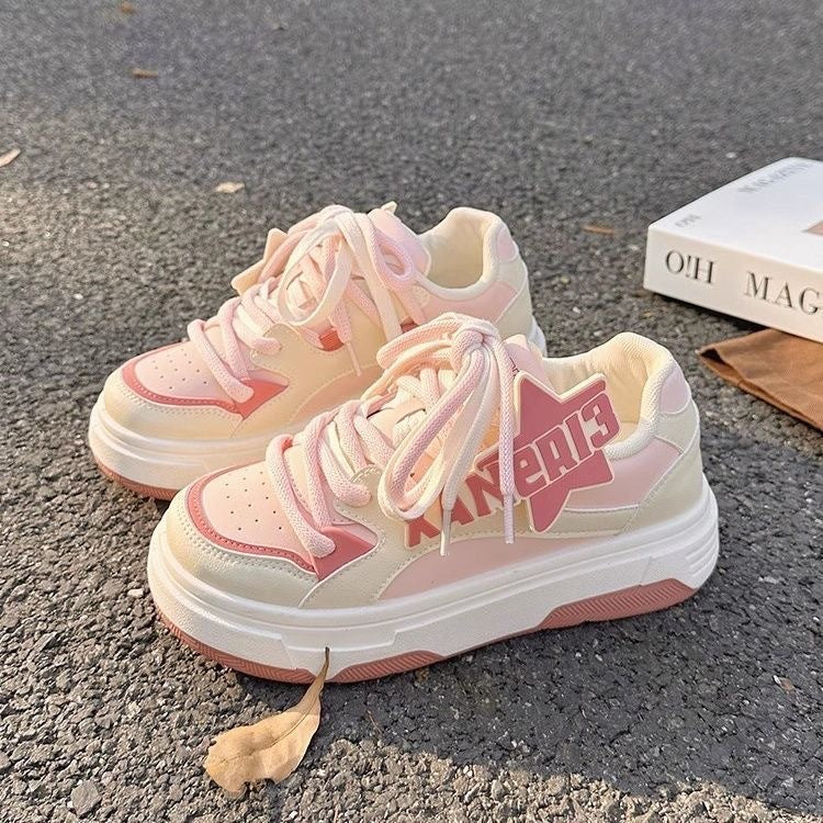 Damen Sportliche Sneakers mit dämpfenden Eigenschaften und urbanem Design EB
