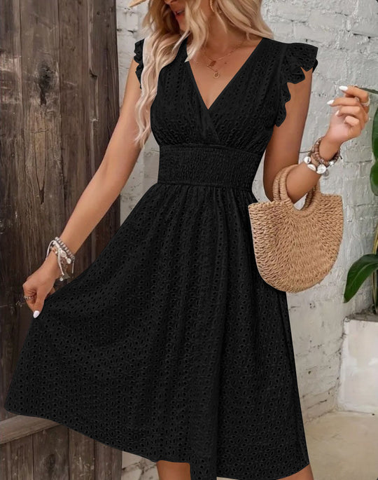 Damen Wickelkleid mit Rüschendetails und figurschmeichelndem Schnitt EB