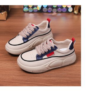 Damen Komfortable Sneaker mit dämpfender Sohle und modischem Design EB