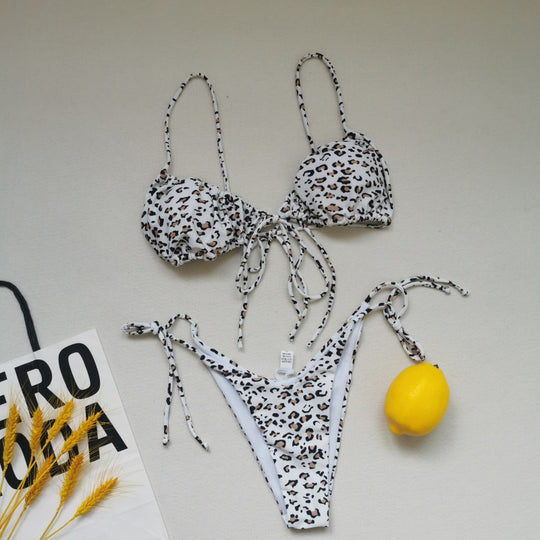 Damen Triangel-Bikini-Set mit verspielten Bindebändern und schickem Farbkontrast EB
