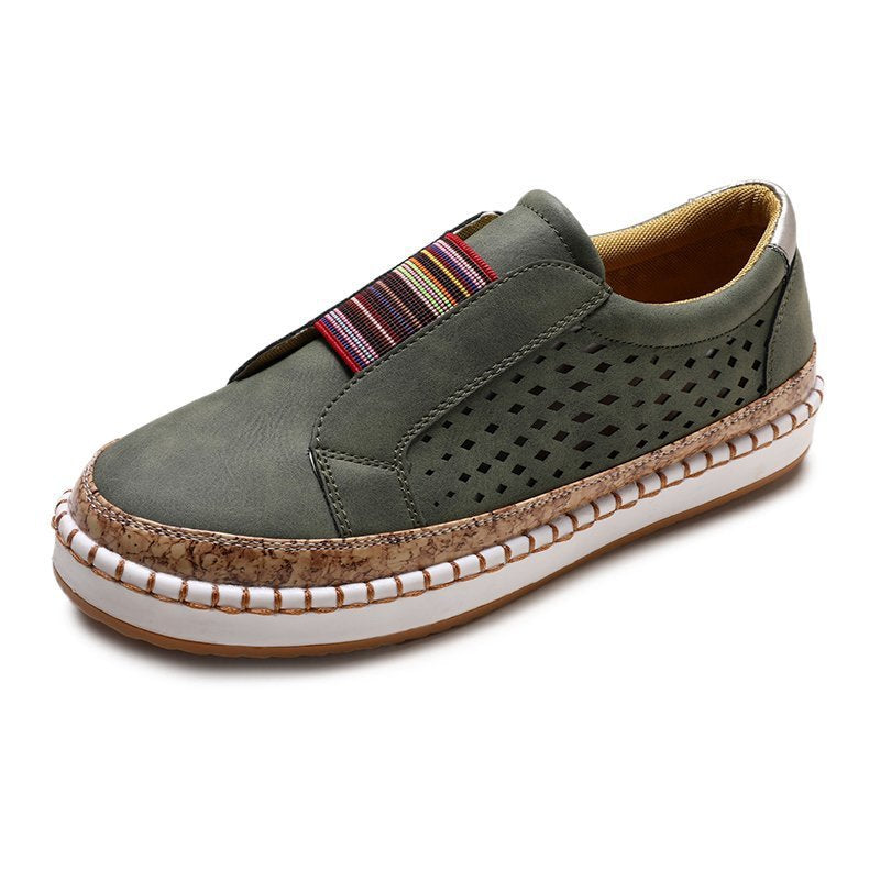 Damen lässige Slip-On Sneakers mit perforierten Details EB