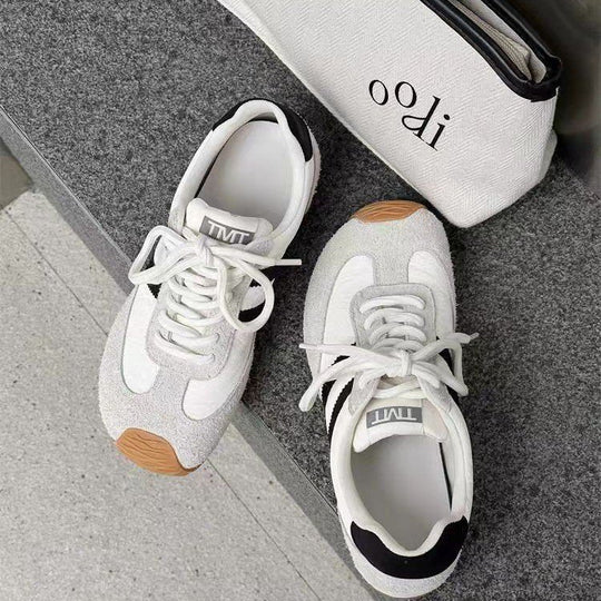 Damen Sneaker mit weichem Wildleder-Obermaterial und rutschfester Sohle EB