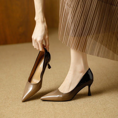 Damen trendige High Heels mit spitz zulaufender Silhouette und glänzender Oberfläche EB