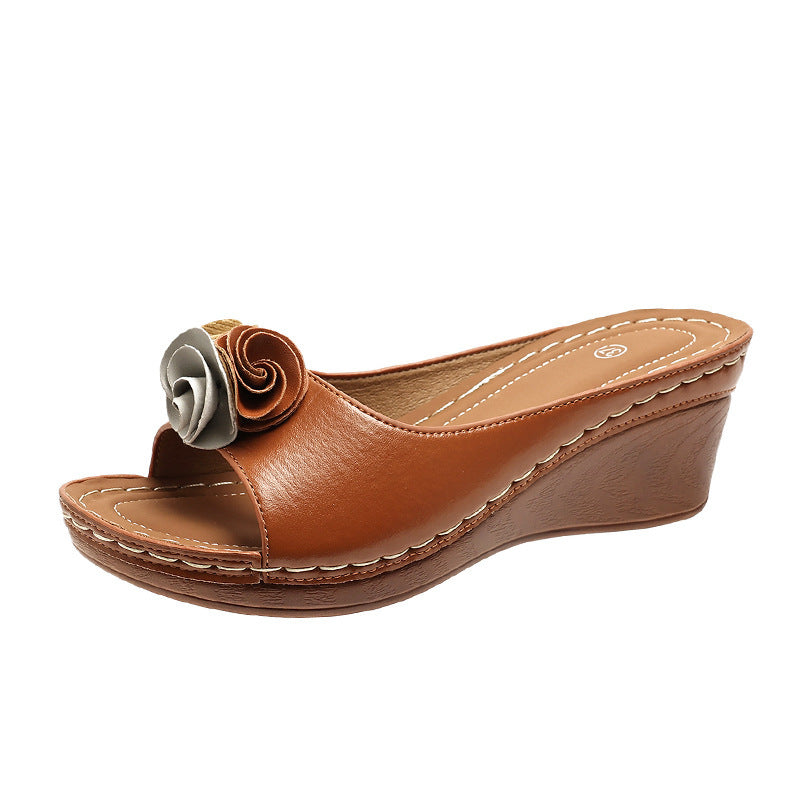 Damen Elegante und komfortable Sandaletten mit floralem Design EB