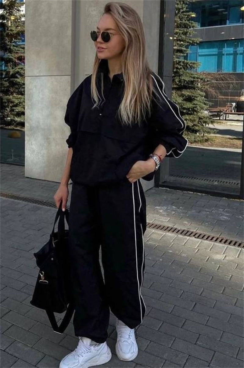 Damen leichtes Half-Zip Windbreaker-Oberteil mit Kängurutasche, elastischen Bündchen und seitlicher Paspel Eichborn Berlin