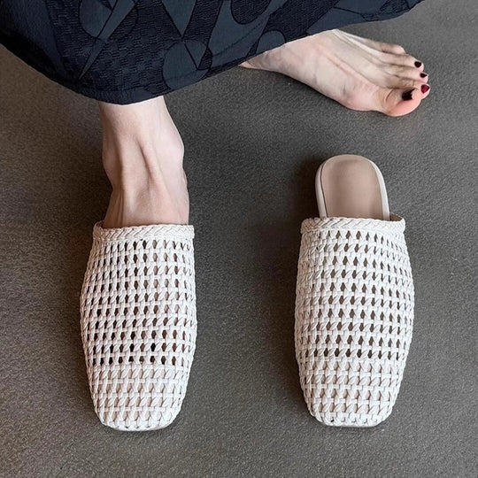 Damen Bequeme, handgewebte Pantoletten in modernem Design EB