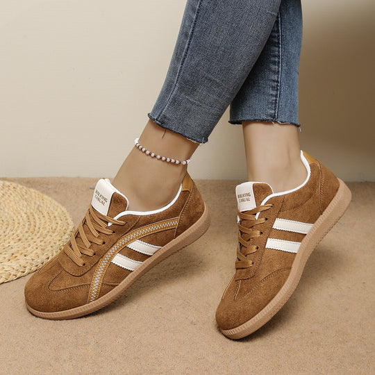 Damen Retro-Sneaker aus Veloursimitat mit gumähnlicher Laufsohle EB
