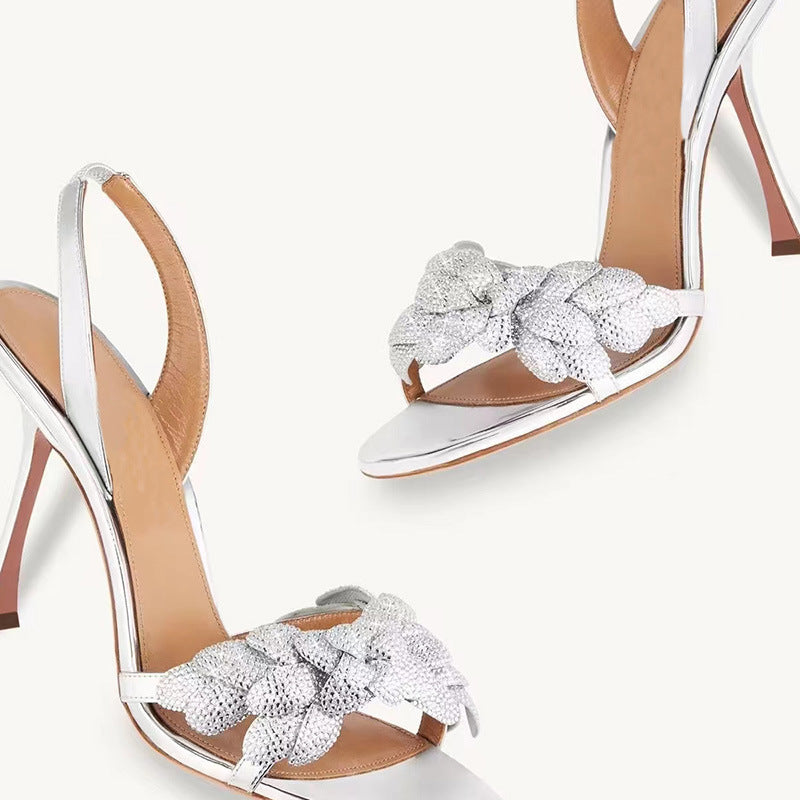 Femme Strappy High-Heeled Sandalen mit dekorativen Knotendetails EB