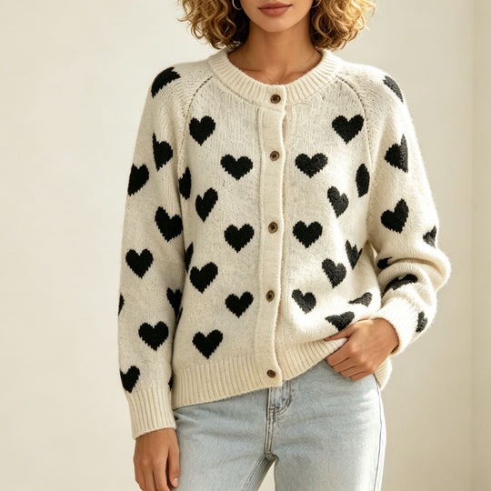 Damen Kuscheliger Jacquard-Cardigan mit Herzmotiv, Raglanärmeln und Knopfleiste EB