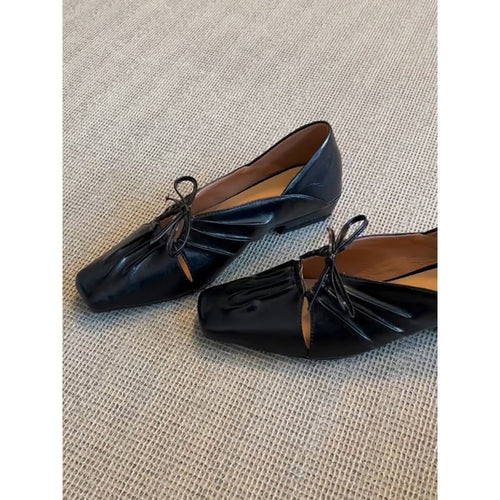 Damen Ballerinas mit raffinierten Faltendetails und elegantem Schnürverschluss EB