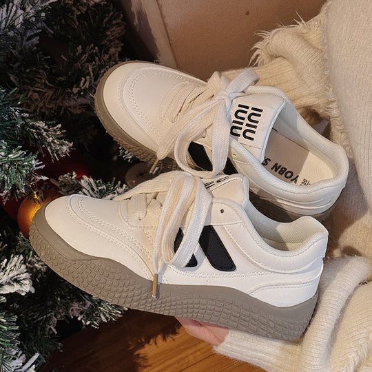 Damen Komfortable Sneakers mit dicker Gummisohle und atmungsaktiver Oberflächenstruktur EB