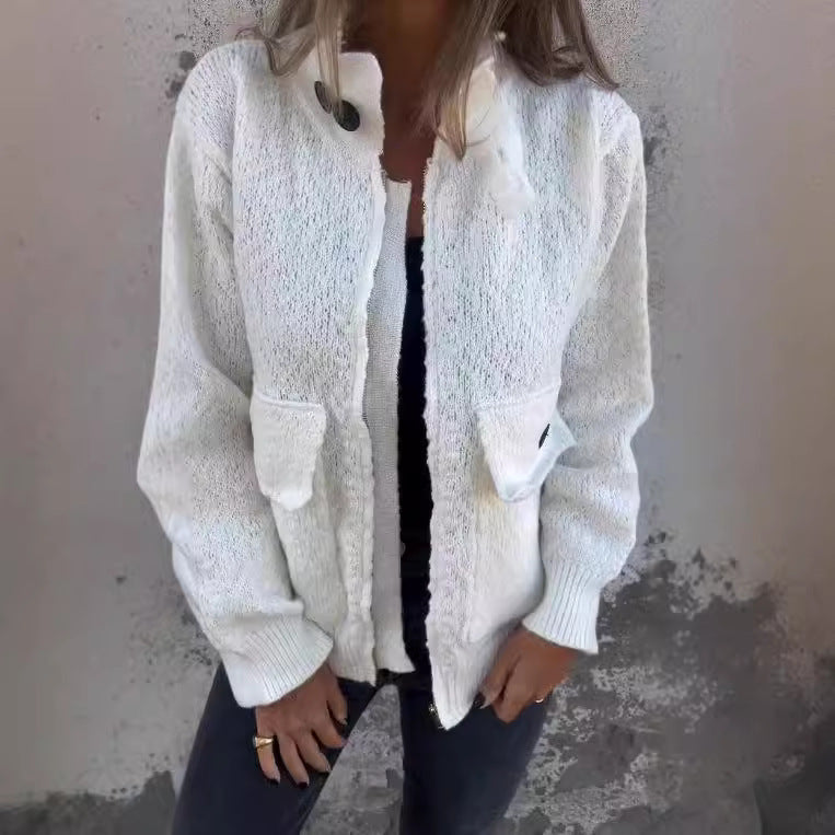 Damen weiche Strickjacke mit wärmeisolierendem Kragen und aufgesetzten Taschen EB