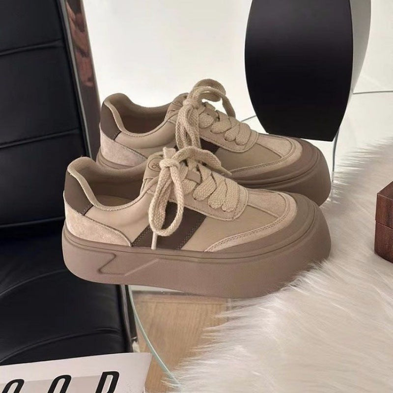 Damen Plateau Sneakers mit lässigem Retro-Design und weichem Obermaterial EB