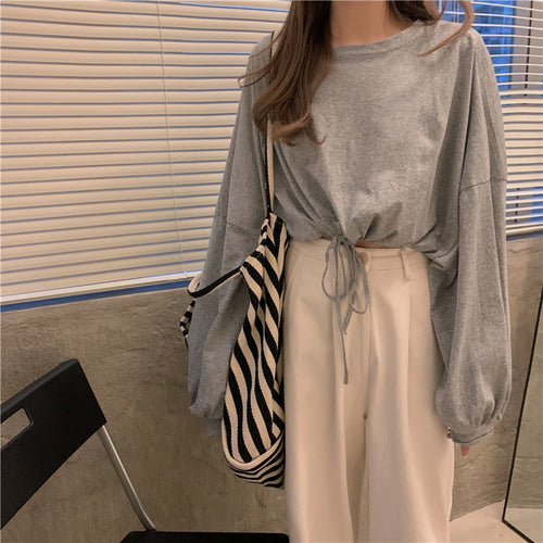 Damen Cropped Sweatshirt mit innovativem Kordelzug und oversized Ärmeln EB