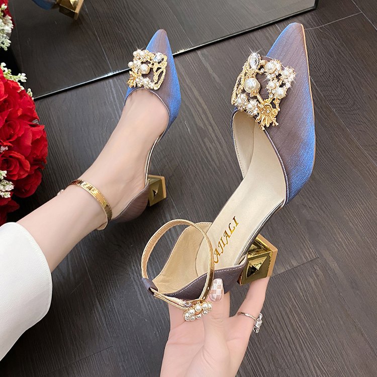 Damen Slingback-Pumps mit eleganter Perlenverzierung und Blockabsatz EB