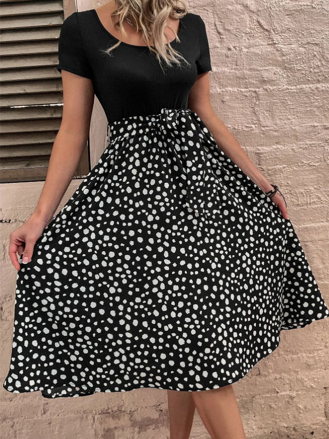 Damen Polka-Dots Kleid mit weitem Rock und Taillengürtel EB