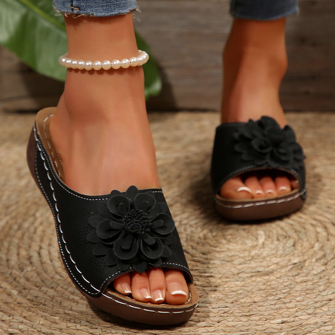 Damen Sandalen mit dekorativer Blüten-Applikation und atmungsaktiver Obermaterialstruktur EB
