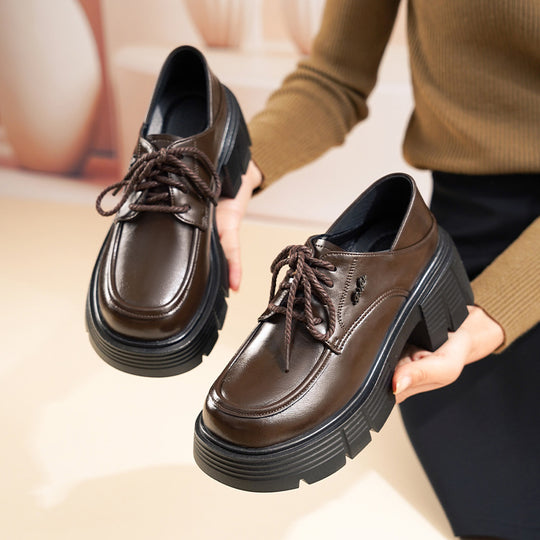Damen Bequeme Schnürschuhe im modischen Chunky-Look EB