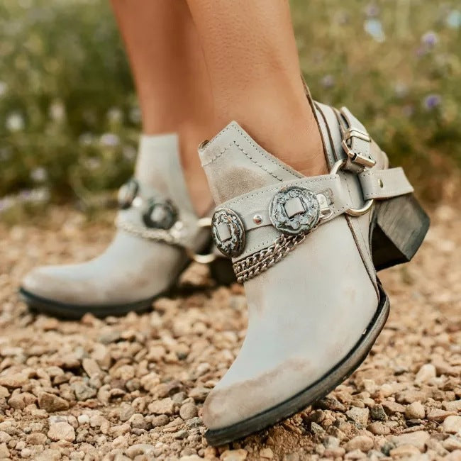 EB | Rustikales Stiefelette mit Blockabsatz