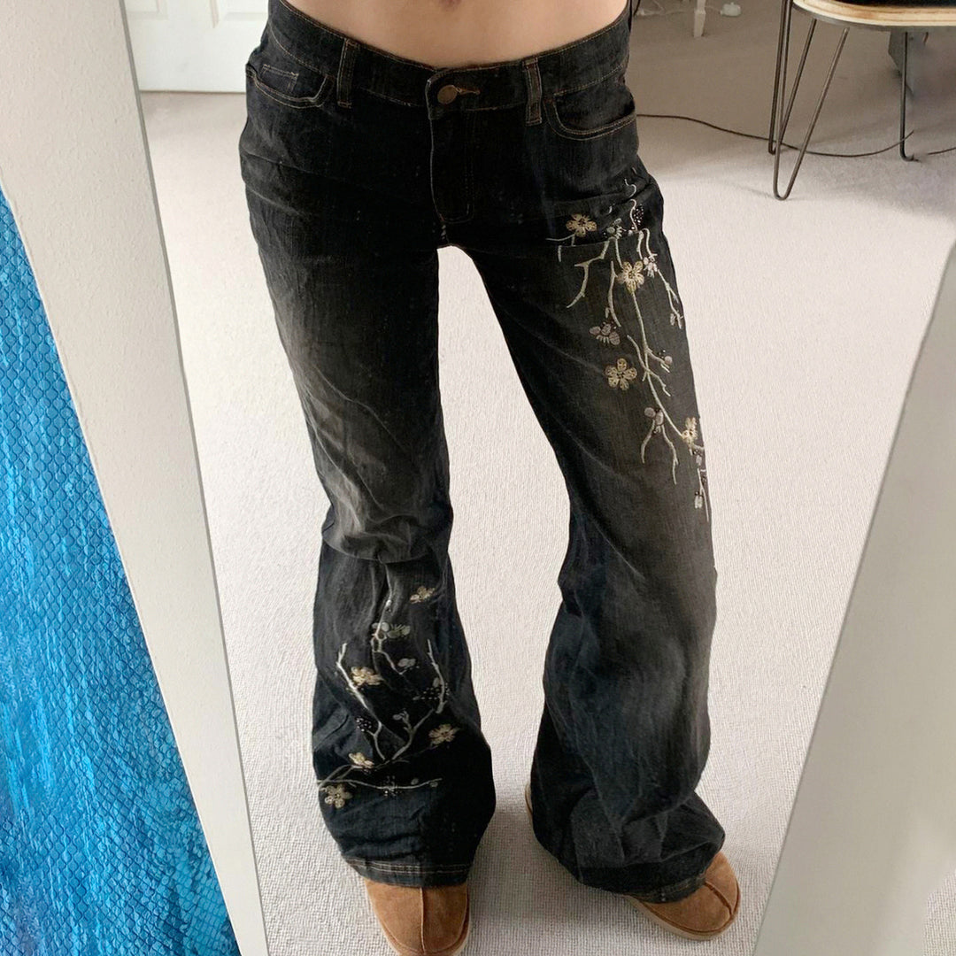 Damen nan taillierte Schlaghose-Jeans mit floraler Stickerei, Stretchdenim und Five-Pocket-Schnitt EB