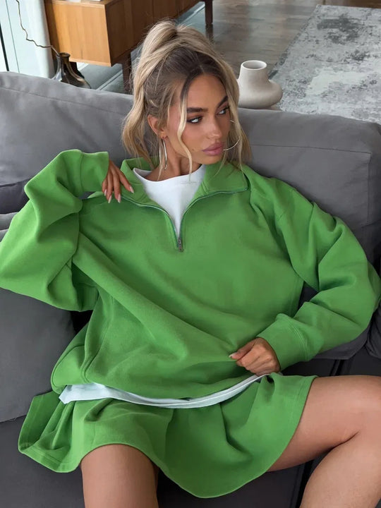 Damen Oversized Sweatkleid mit halbem Reißverschluss und Stehkragen Eichborn Berlin