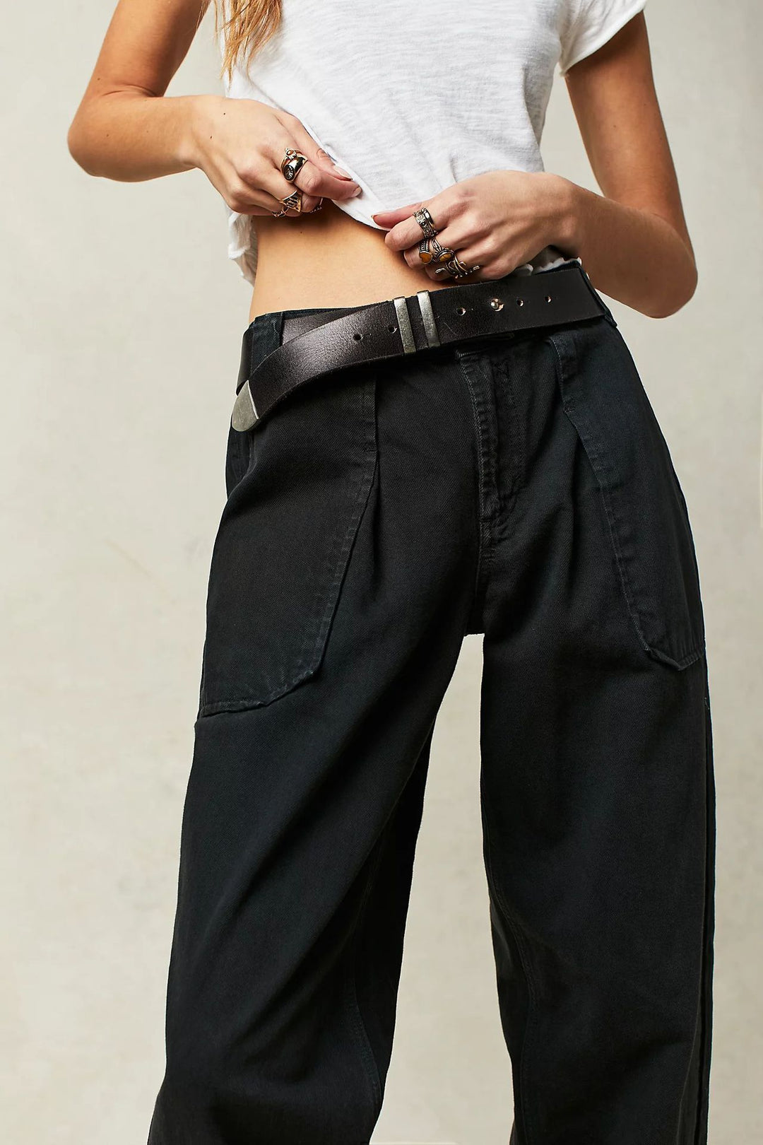 Damen nan weite High-Waist Baggy-Jeans mit tiefem Schritt, Five-Pocket Design und extra-langen Beinen EB