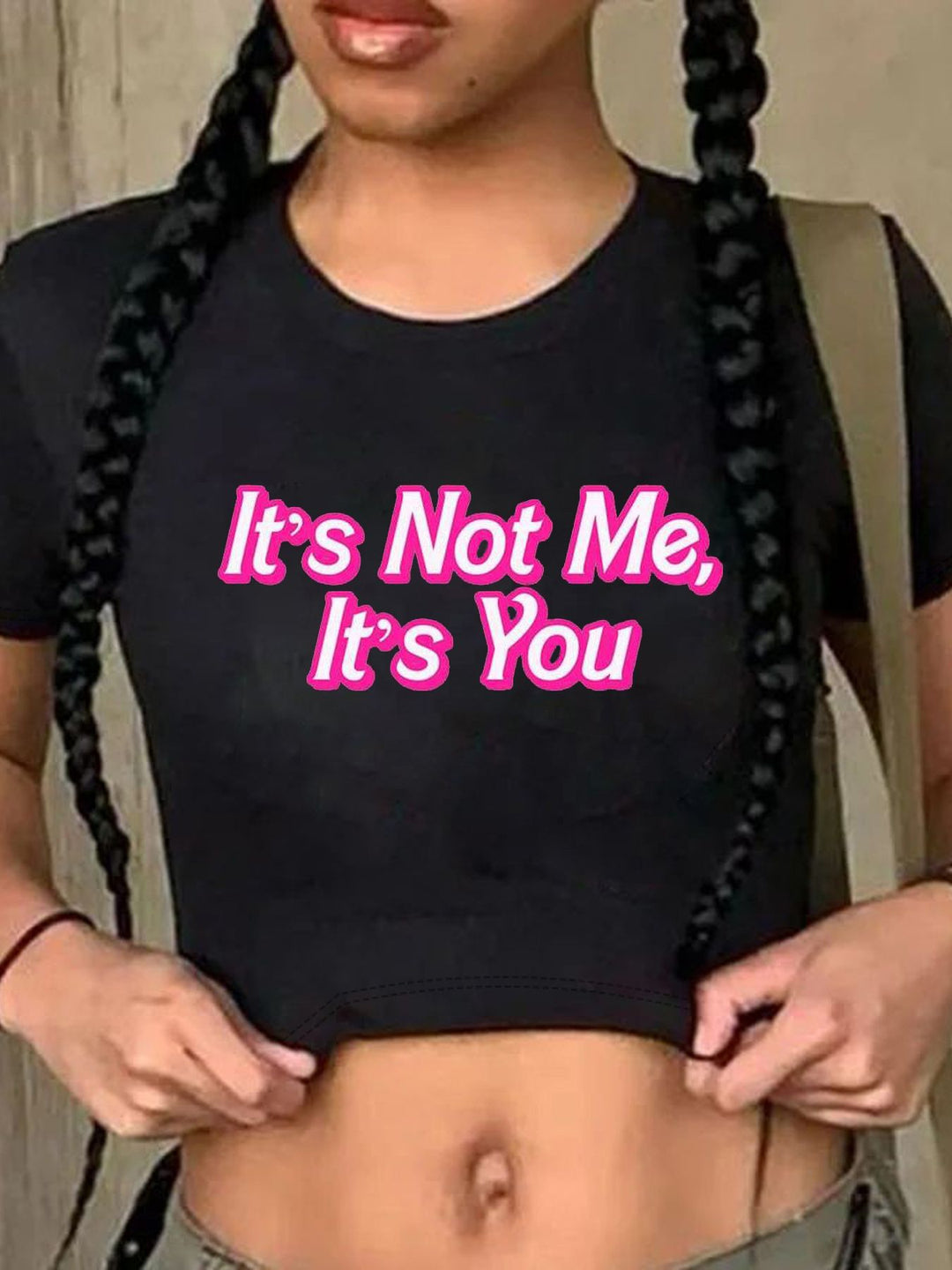 Damen Crop-Top mit kreativem Grafikdesign und modernem Schriftzug EB