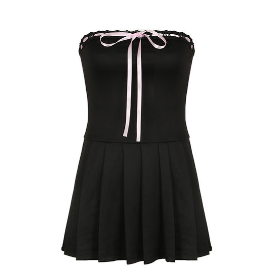 Damen Trägerkleid mit elegantem Spitzendetail und schwingendem Rock EB