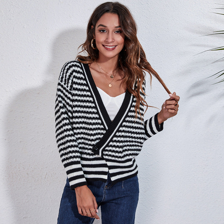 Damen Grobstrickpullover mit modischem Wellenmuster und weitem Schnitt EB