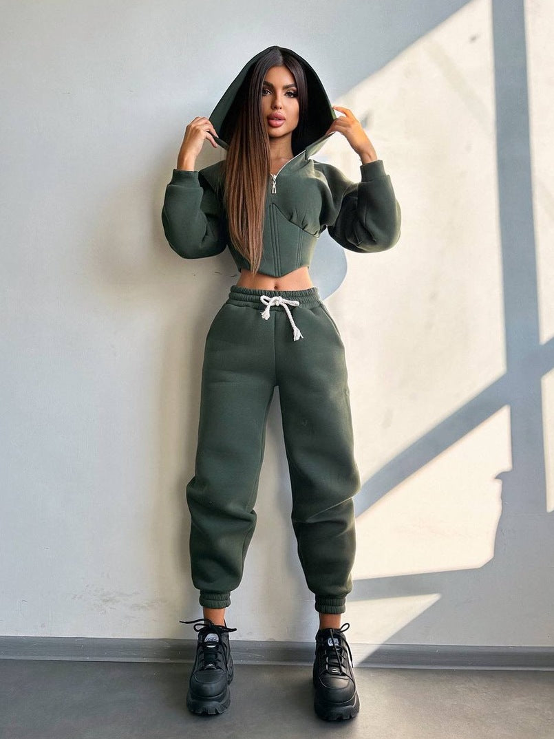 Damen Crop-Kapuzenjacke mit Korsagennaht und High-Waist Jogginghose EB