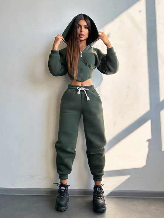 Damen Crop-Kapuzenjacke mit Korsagennaht und High-Waist Jogginghose EB