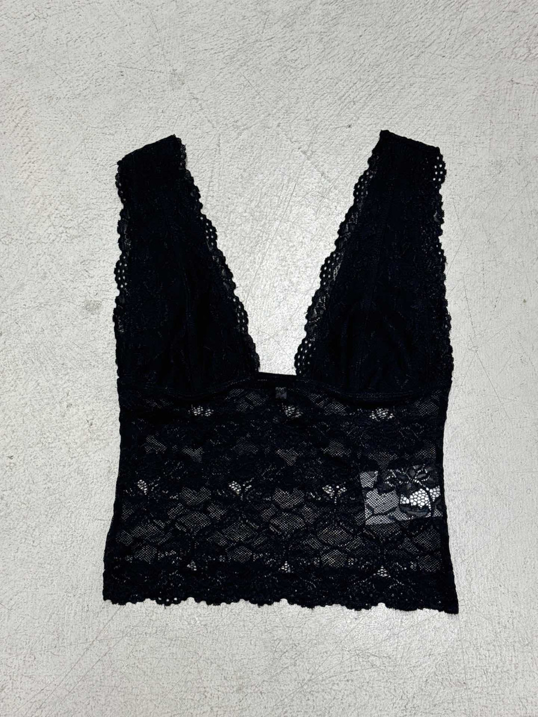 Damen-Spitzen-Cami-Top mit tiefem V-Ausschnitt und verführerischem Design EB