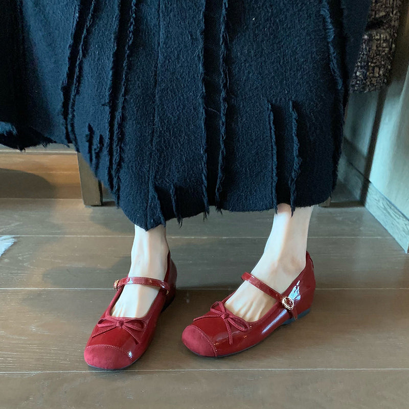 Damen Ballerinas mit elegantem Riemen und hochwertigem Lackleder EB