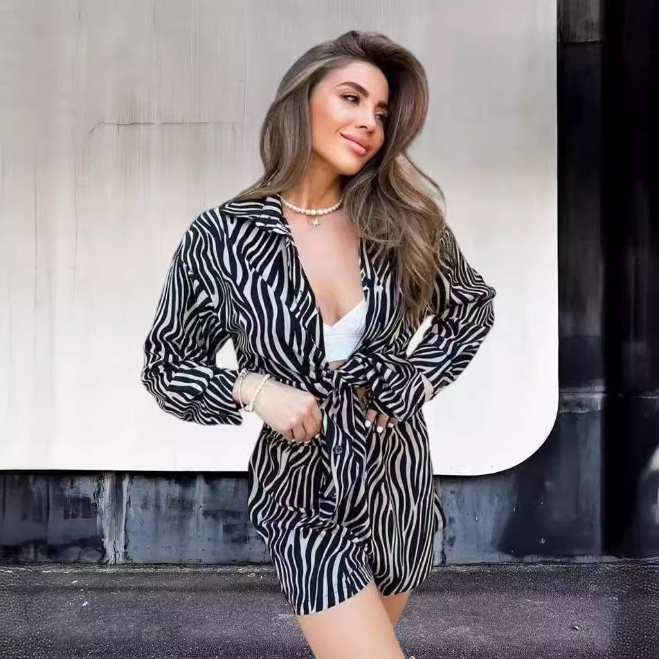 Damen elegante Kurzarmbluse mit Zebra-Print EB