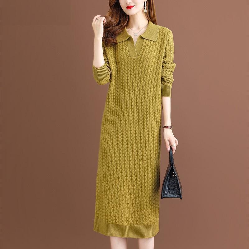 Damen Strickkleid mit klassischem Polokragen und feinem Zopfmuster EB
