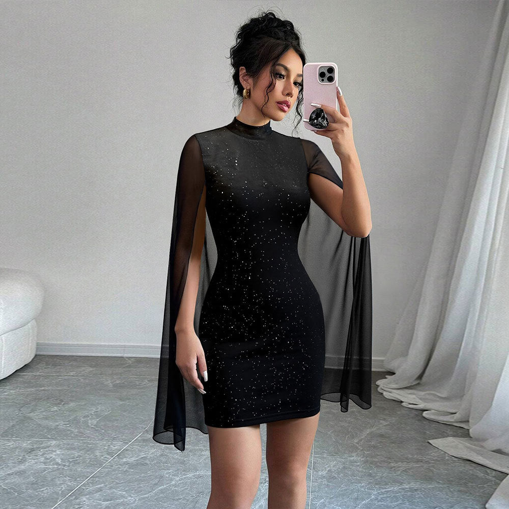 Damen figurbetontes Minikleid mit fließenden Cape-Ärmeln und funkelnder Punktverzierung Eichborn Berlin