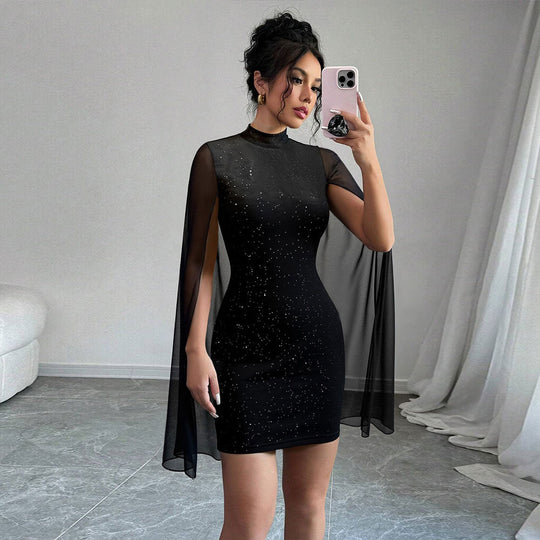 Damen figurbetontes Minikleid mit fließenden Cape-Ärmeln und funkelnder Punktverzierung Eichborn Berlin